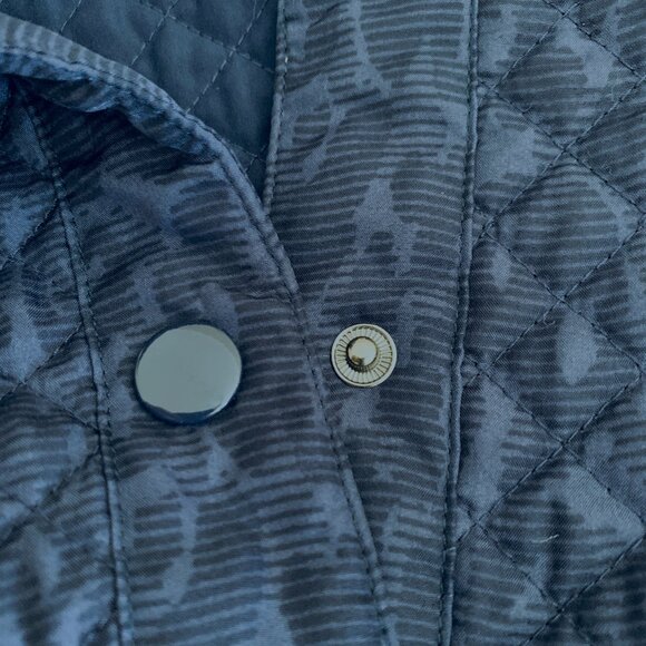 Chico’s Quilted Jacket Women’s 2 Shades of Blue Lightweight Snap Front – Size Sm - Picture 2 of 7